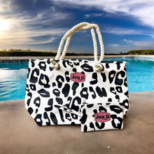 Load image into Gallery viewer, Leopard Beach Tote &amp; Mini Wristlet
